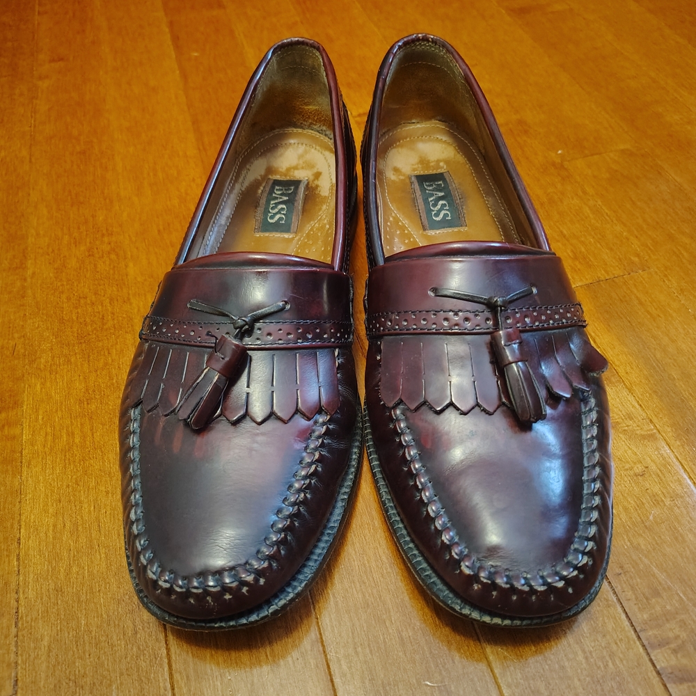 Vintage 90s G.H. Bass "Nelson" Oxblood Burgundy Kiltie Tassel Loafers - 10.5 D